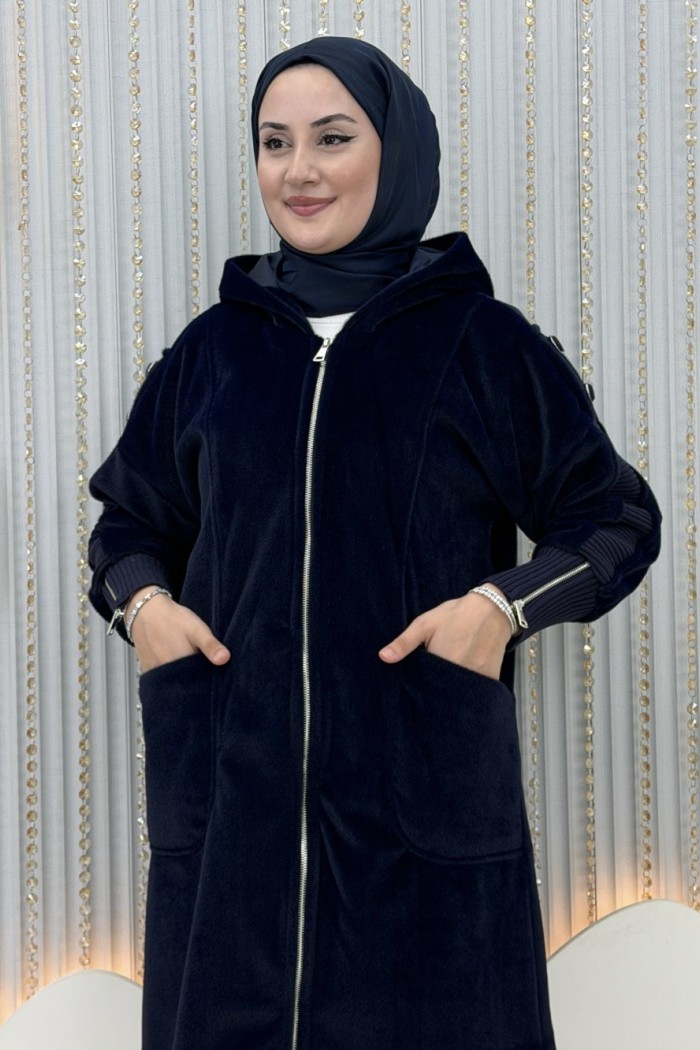 Çağla Kaban Lacivert
