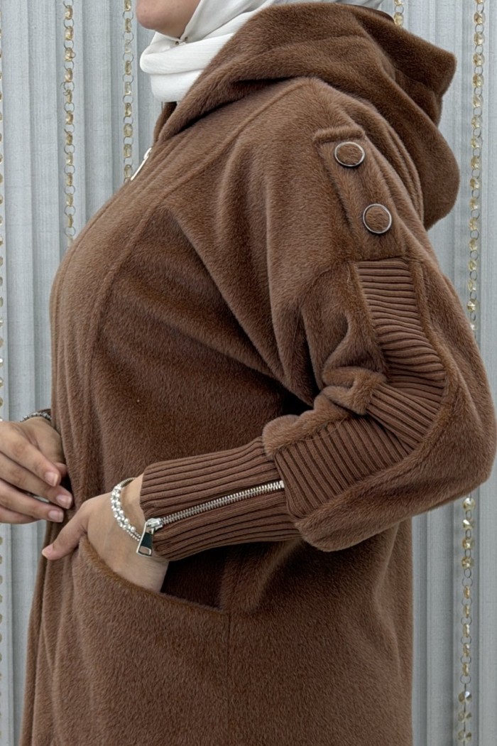 Çağla Kaban Camel